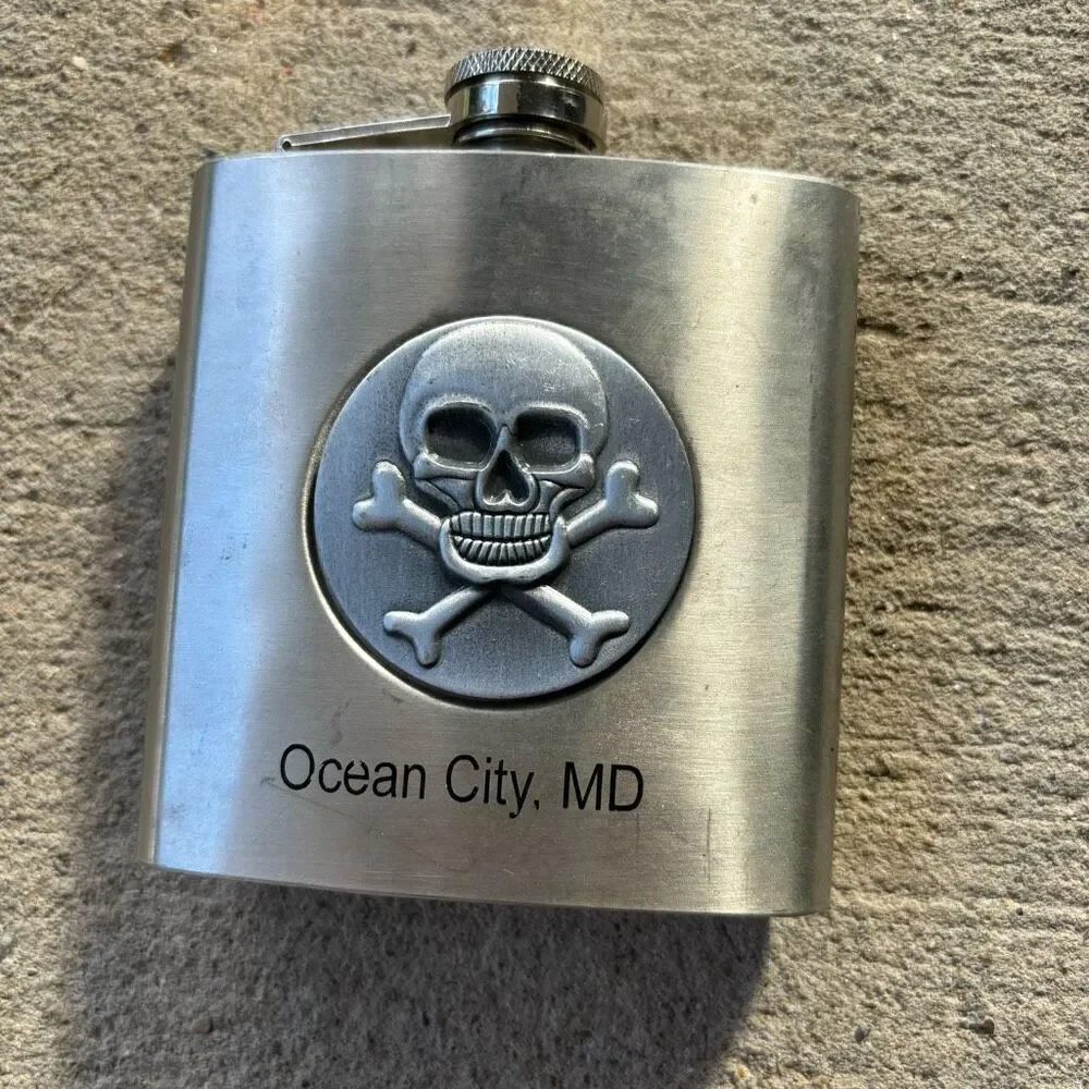 Ocean City Maryland Scull & Cross Bone 6oz Aluminum Flask